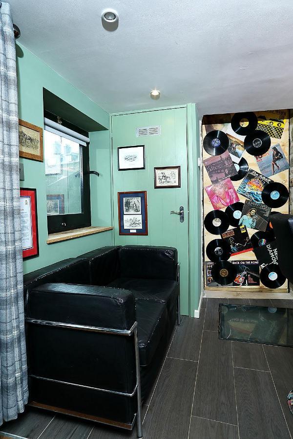 Snobs And Rebels Apartments Shaftesbury Esterno foto